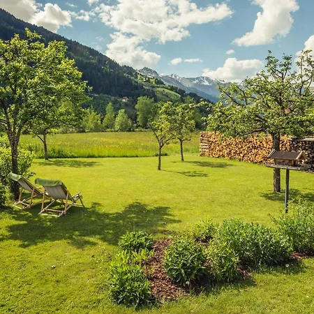 Sam's Chalet *